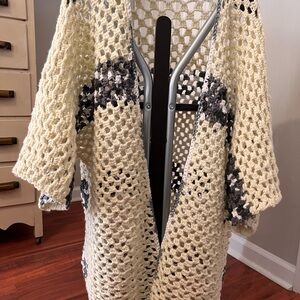 Elegant Cream and Gray Knit Cardigan